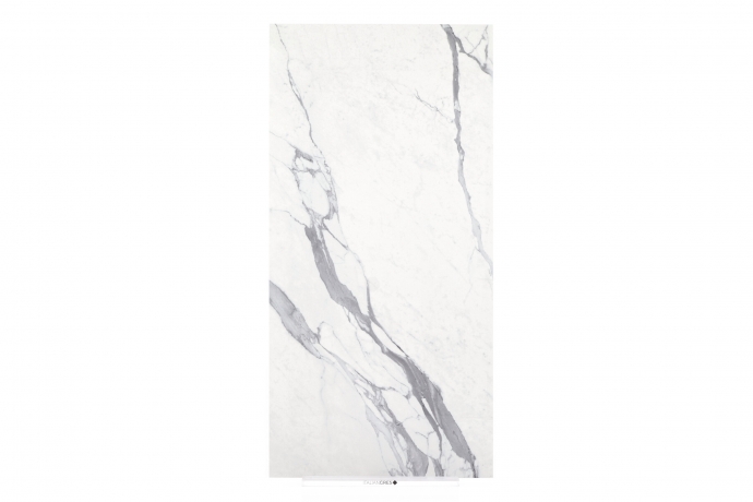 Glossy Statuario marble with diagonal grey lines