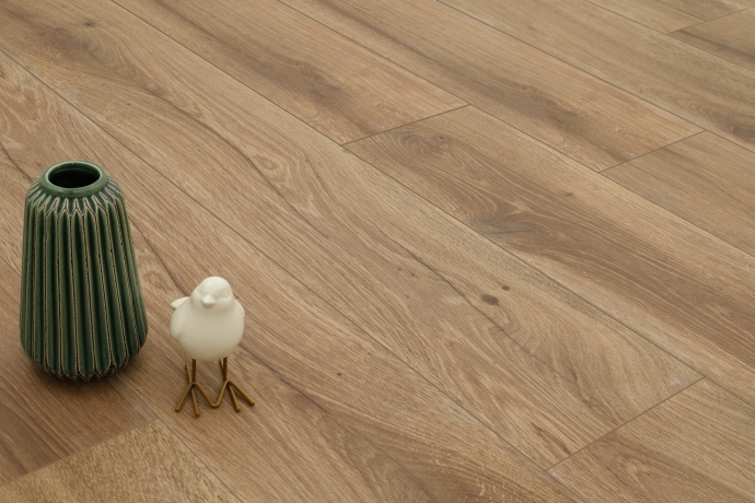 Wood effect floor tiles nut