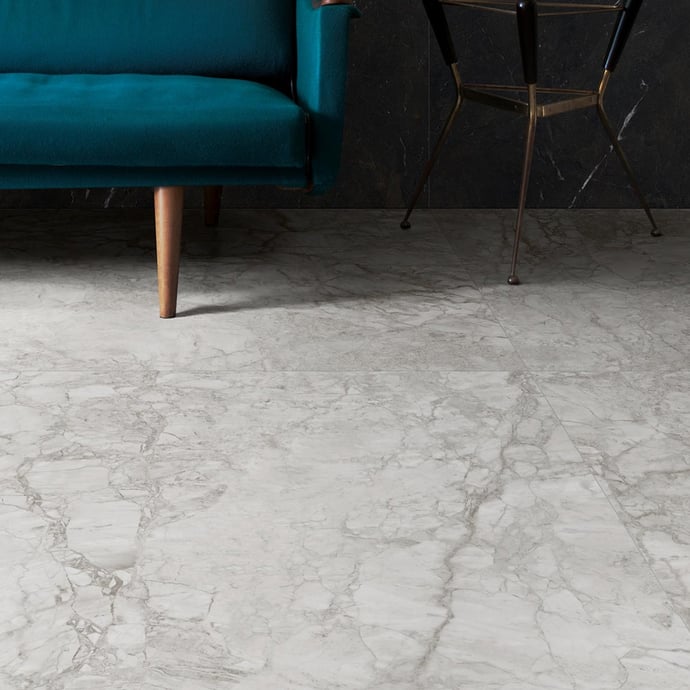 Matter große Platten aus Royal Silber Marmor